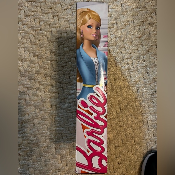 Teacher Barbie - Picture 3 of 4